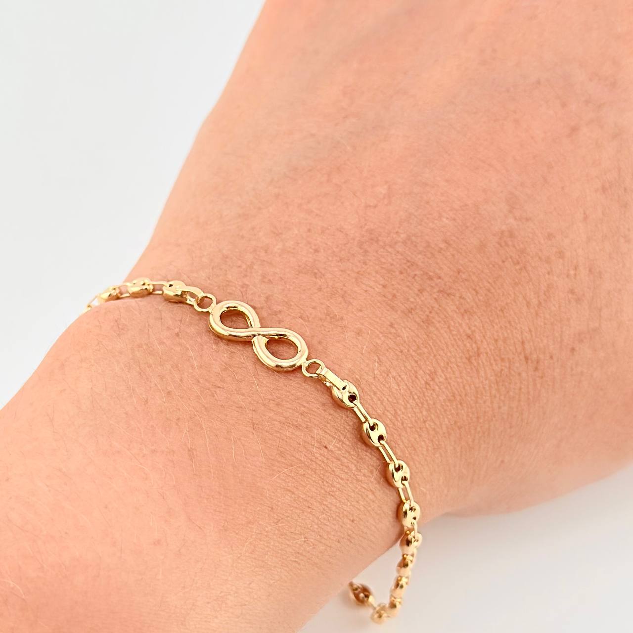 Bracelet Gc Charm Infinito 2.3 g / 6 1/2 in / 3.2 mm Yellow Gold 18K
