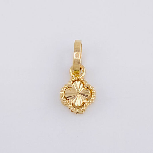 Dije Trebol Diamantado 0.5 g / 1/2 in Oro Amarillo 18K