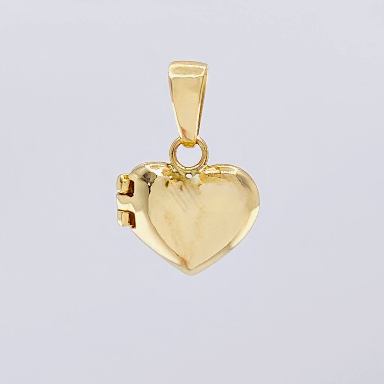 Dije Relicario Corazón 2.95 g / 3/4 in Oro Amarillo 18K
