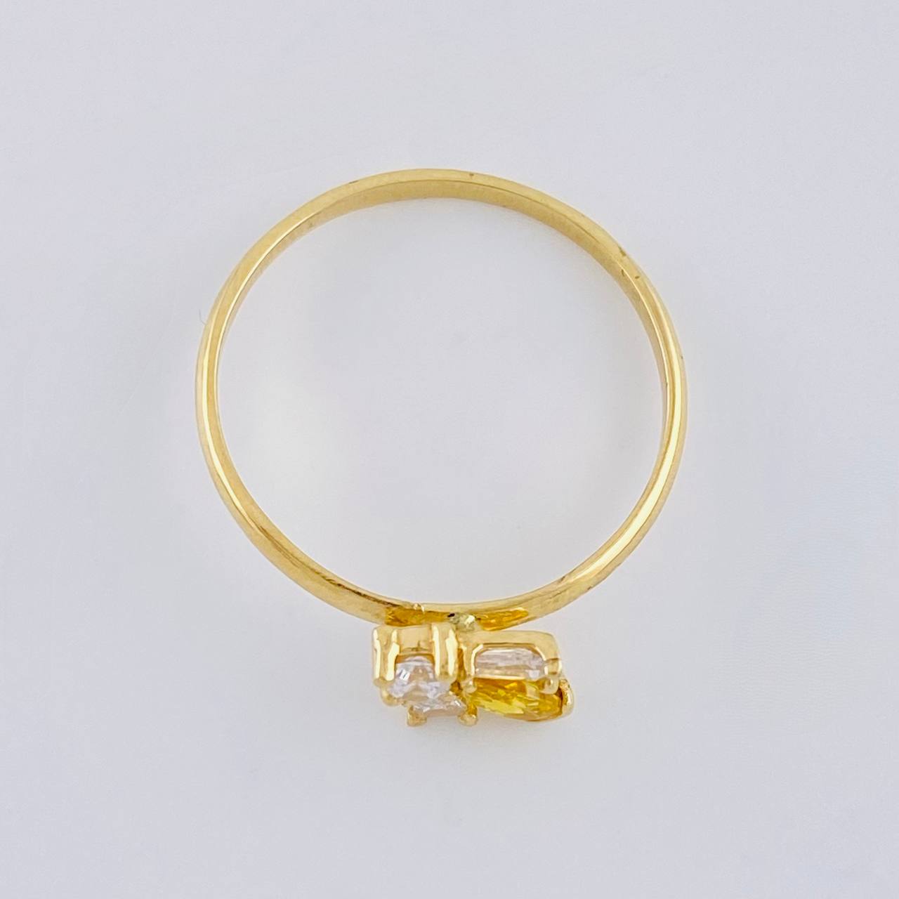 Anillo Abeja Geometrica 1.6 g / T5 1/2 Oro Amarillo 18K