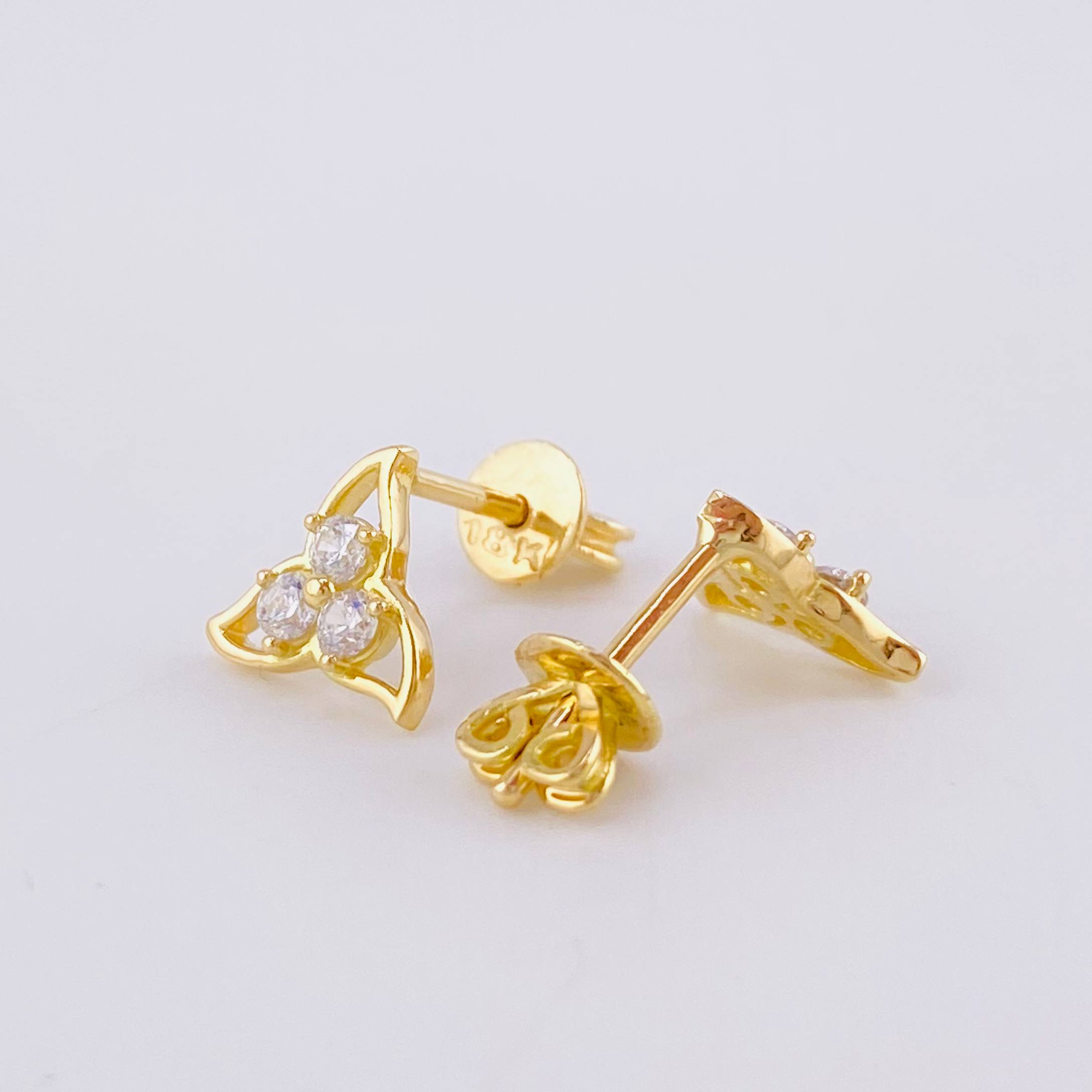 Topos Flor Trillium 1.6 g / in / 8.2 mm Oro Amarillo 18K
