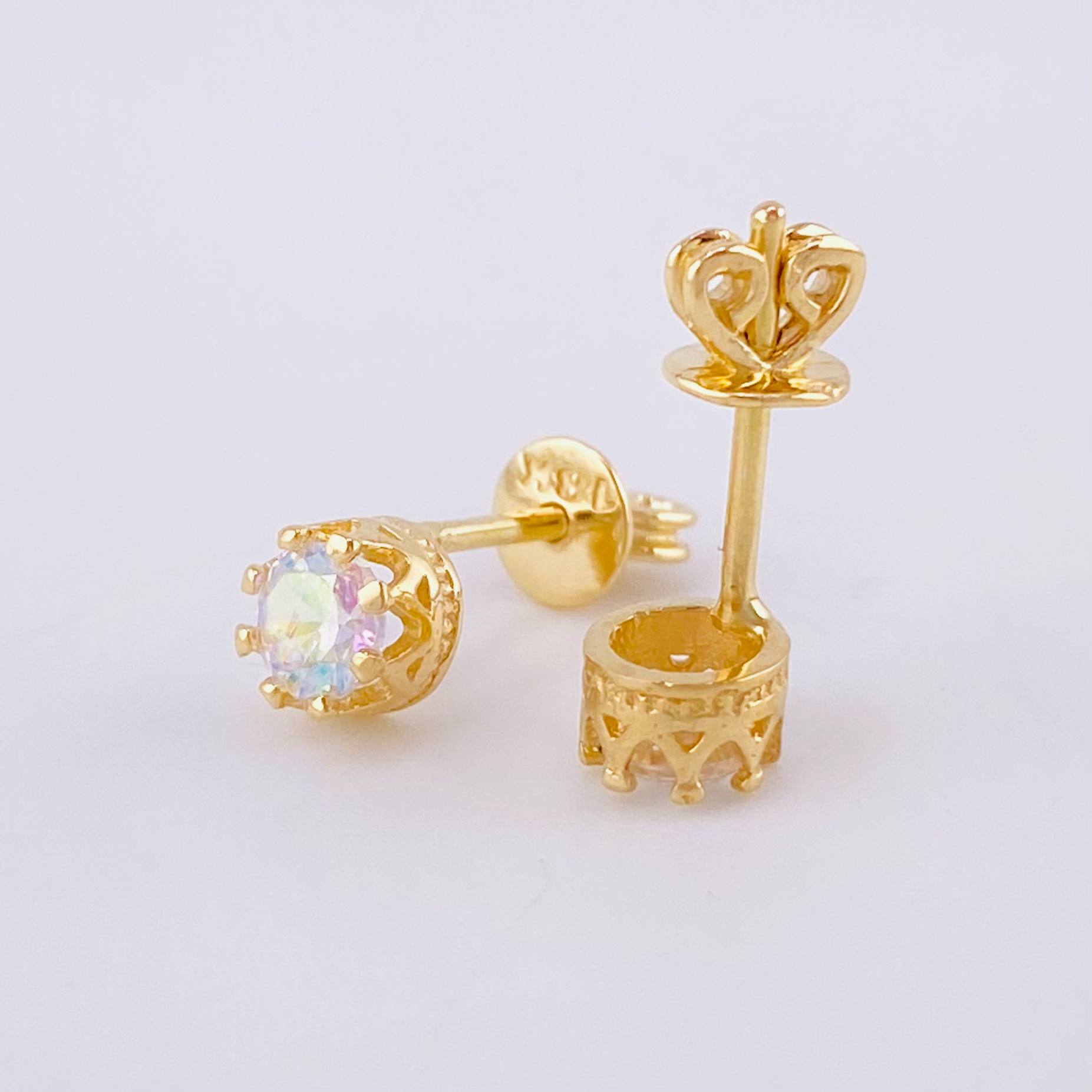 Topos Ocho Garras 1.5 g / in / 5.1 mm Oro Amarillo 18K
