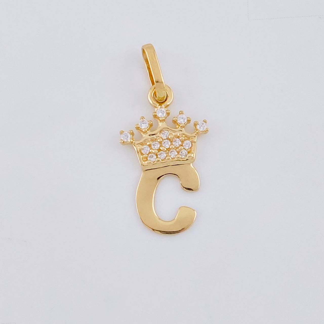Dije Letra C Corona 0.75g / 3/4 in Oro Amarillo 18K