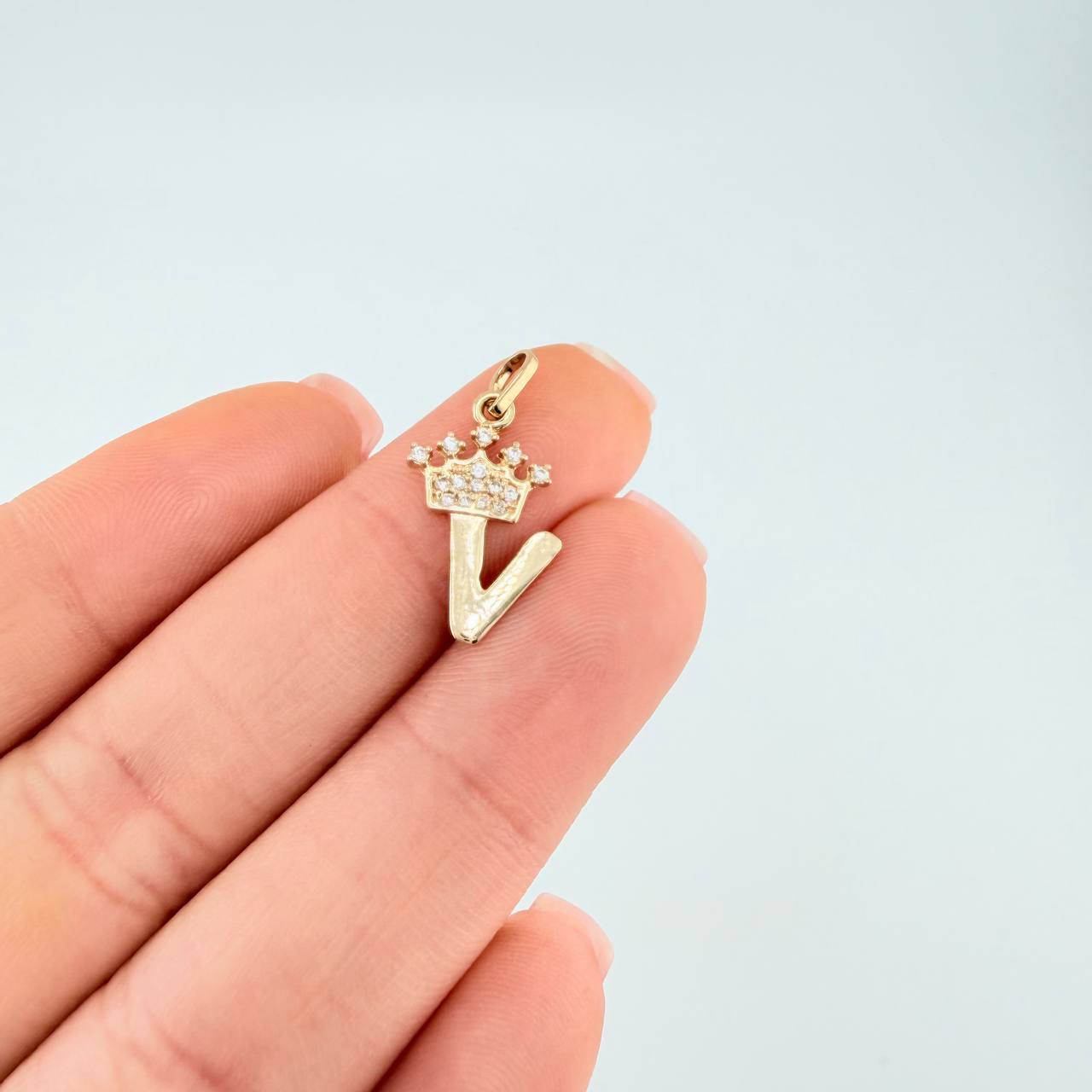 Pendant Crown Letter V 0.65 g / 3/4 in Yellow Gold 18K