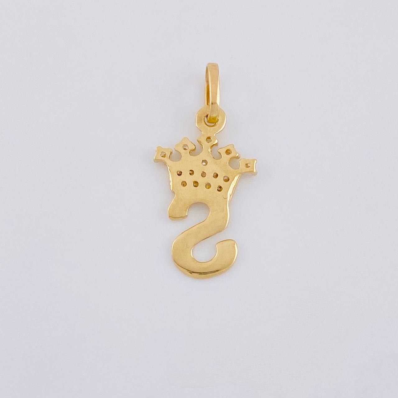 Dije Corona Letra S 0.85 g / 3/4 in Oro Amarillo 18K