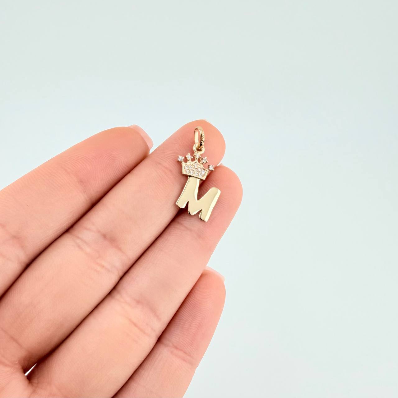 Pendant Crown Letter M 0.95 g / 3/4 in Yellow Gold 18K
