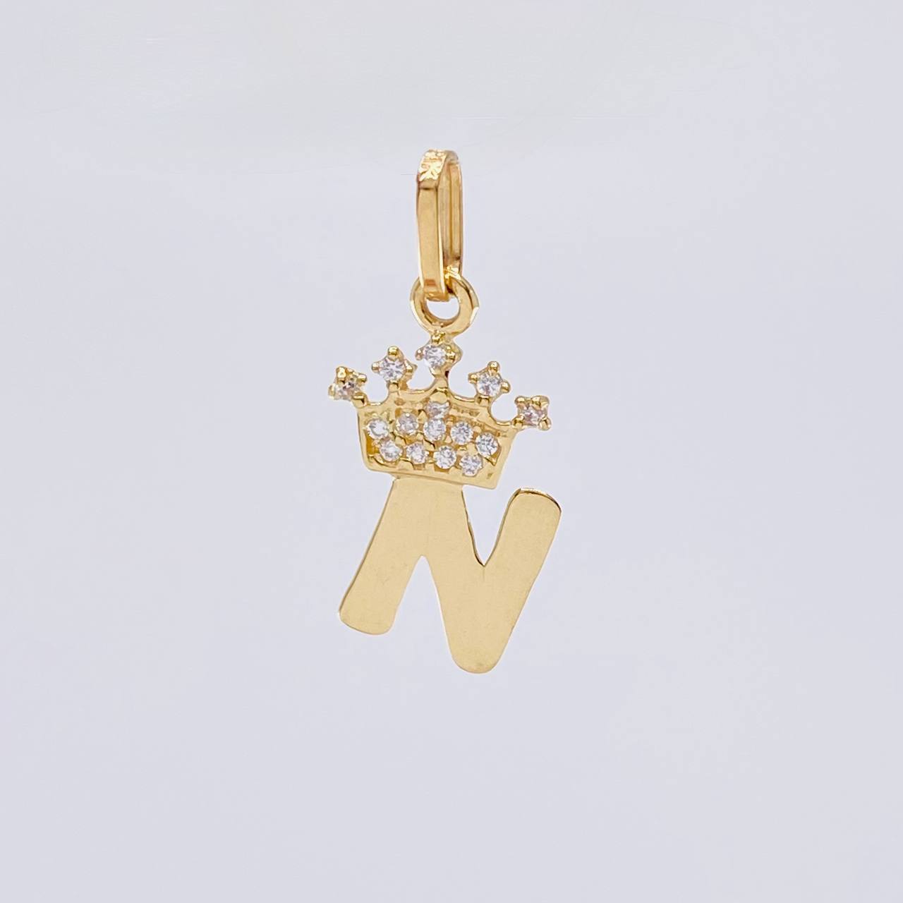 Dije Corona Letra N 0.8 g / 3/4 in Oro Amarillo 18K