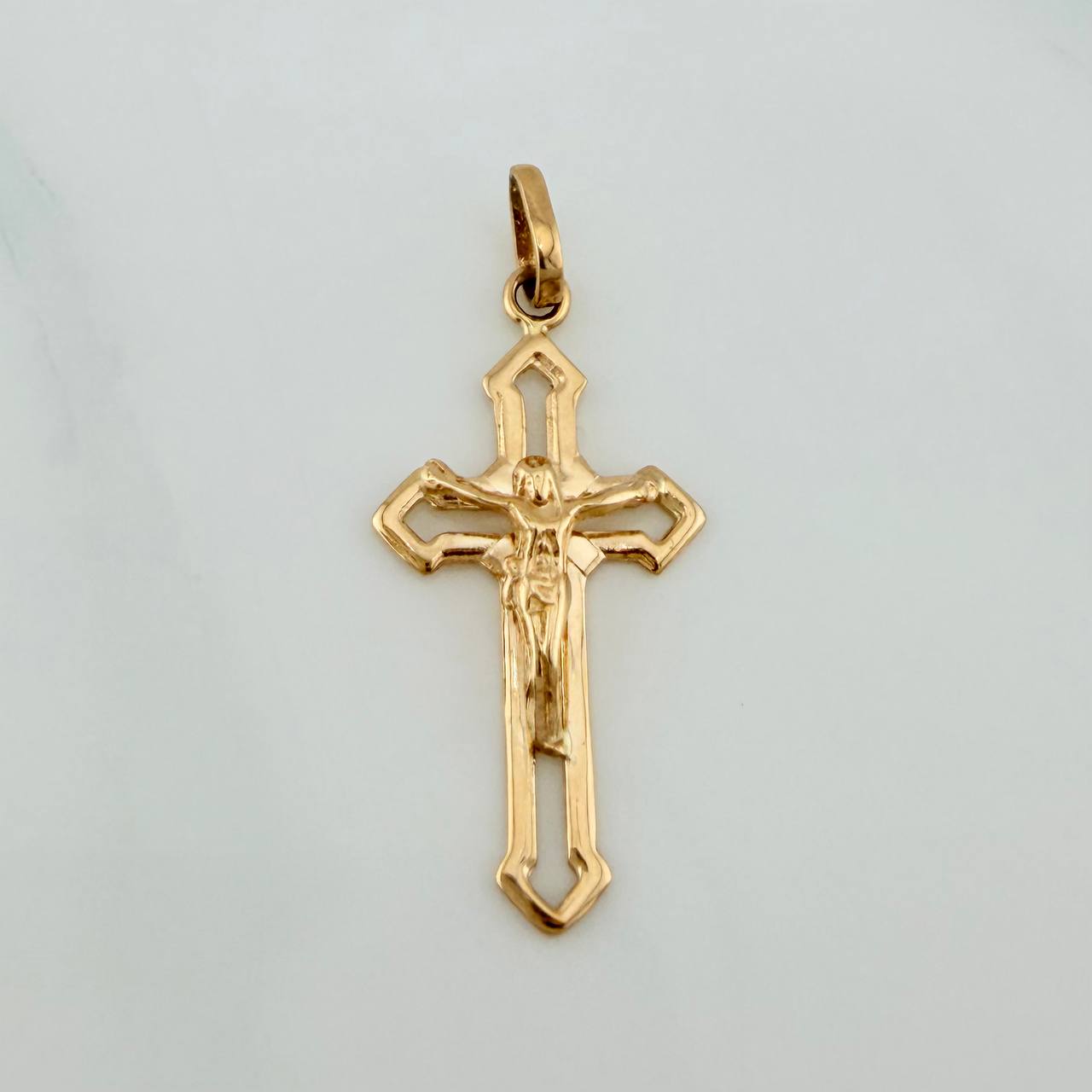 Dije Cruz Cristo 1.3gr / 1 1/4 in / Oro Amarillo 18K &