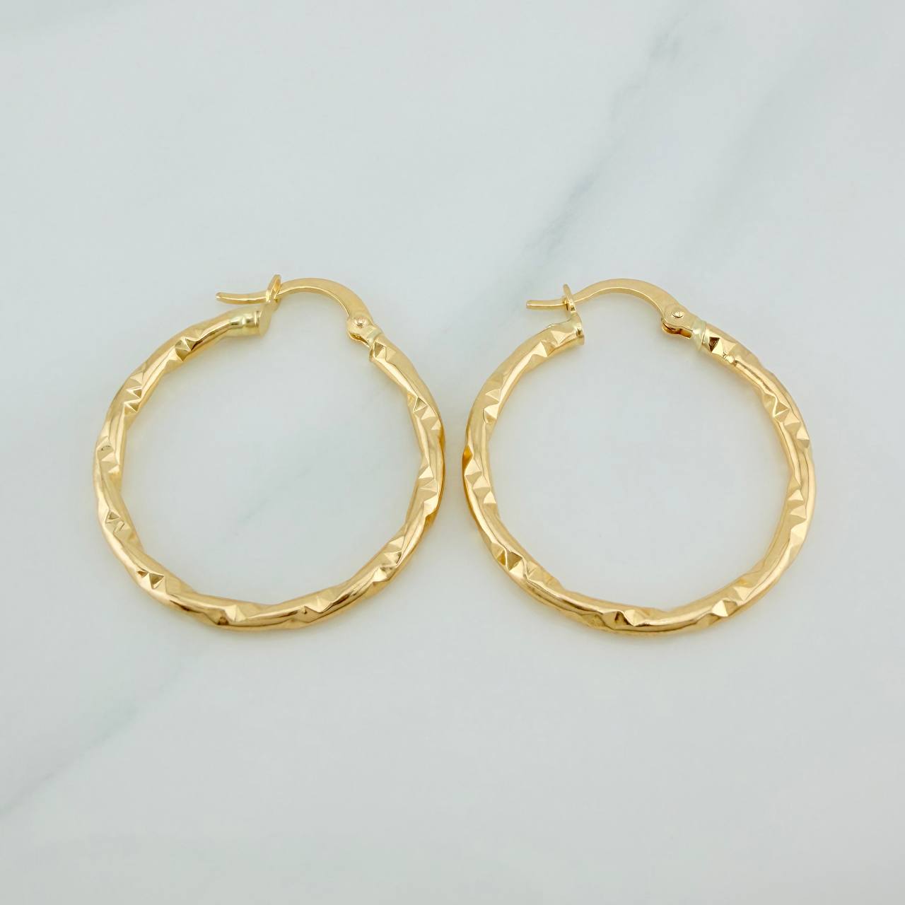 Candongas Iris 1.85gr / 1 1/4 in / Oro Amarillo 18K &