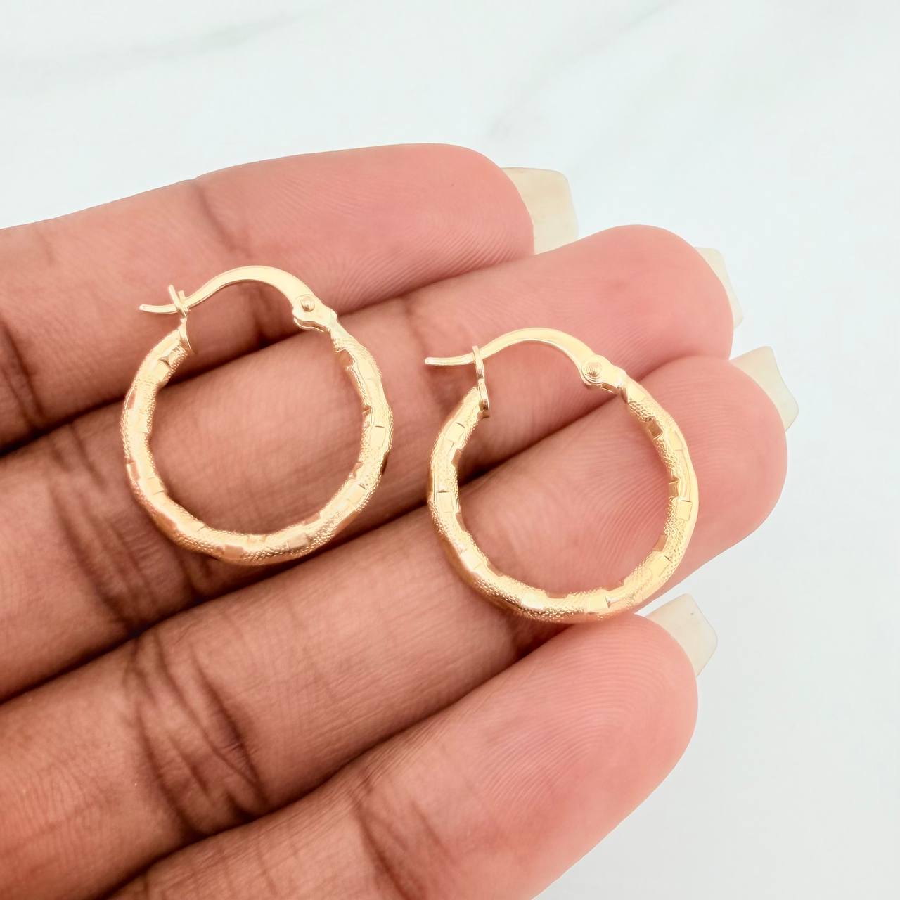 Candongas Sandra 1.4gr / 3/4 in / Oro Amarillo 18K &