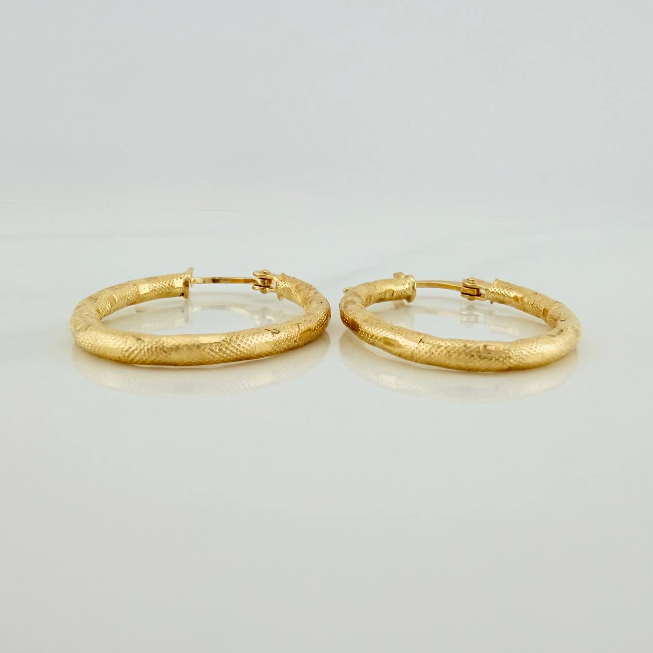 Candongas Sandra 1.55gr / 1 in / Oro Amarillo 18K &