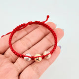 Pulsera Roja Trío Bolas 3und / 8mm Tres Oros 18K (A.C)