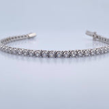 Pulso Tenis 12.9gr / 19cm / 4mm Circones Blancos Oro Blanco 18K $