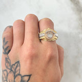Anillo Correa Corona 7.25gr / T11 / Tres Oros 18K ©