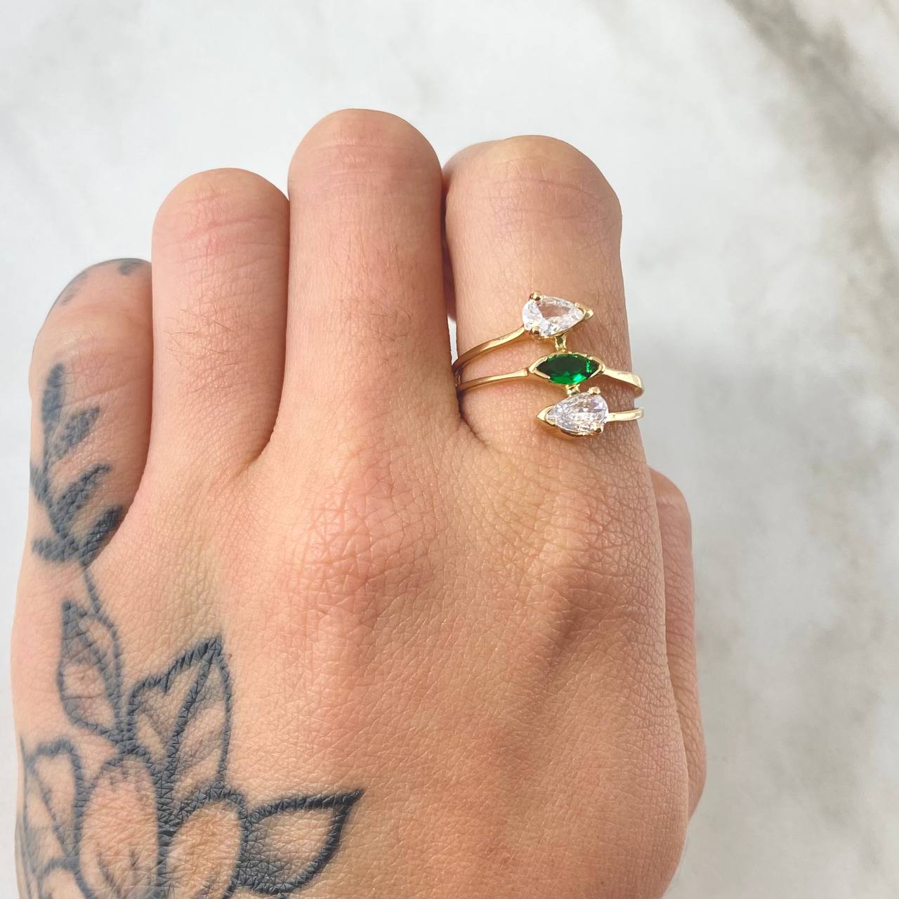 Anillo Trio Gotas 2.65gr / T7 1/2 / Oro Amarillo 18K