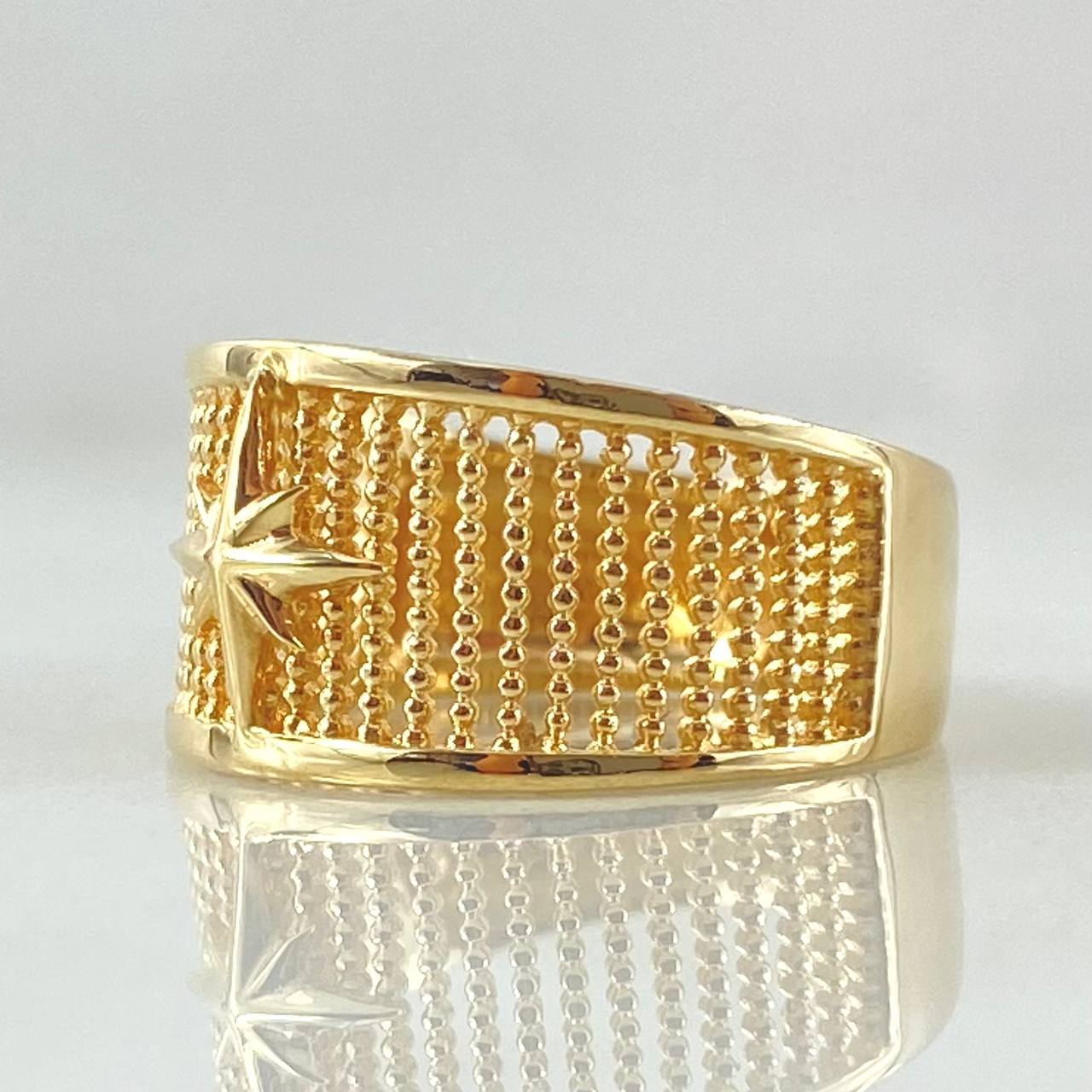 Cardinal Star Ring 3.3gr / Size 6 / 18K Yellow Gold ©