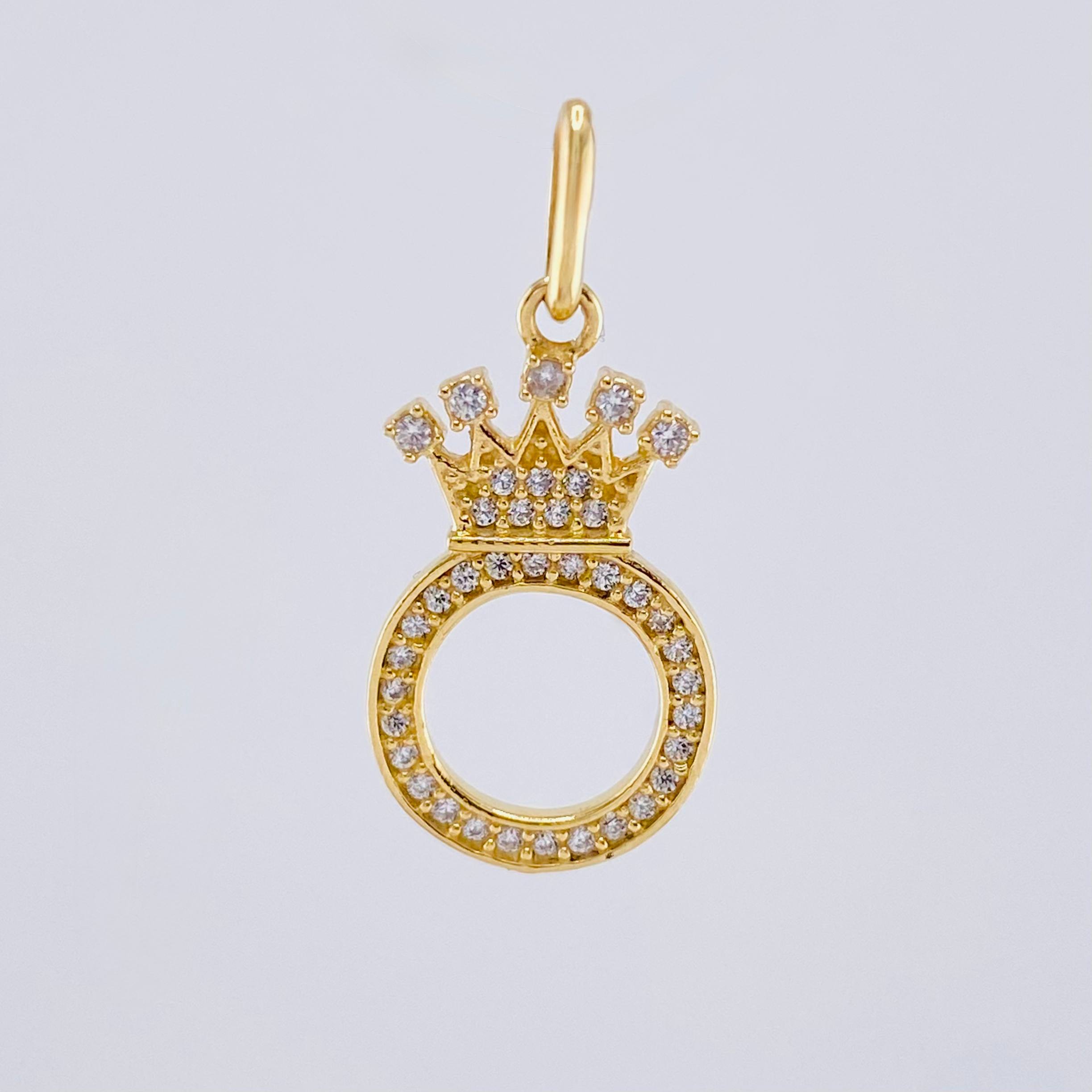Pendant Crown Letter O 1.7gr / 1 in / Yellow Gold 18K ©