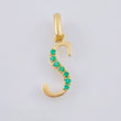 Dije Letra S Esmeraldas 11pts 0.6gr / 3/4 in / Oro Amarillo 18K ©