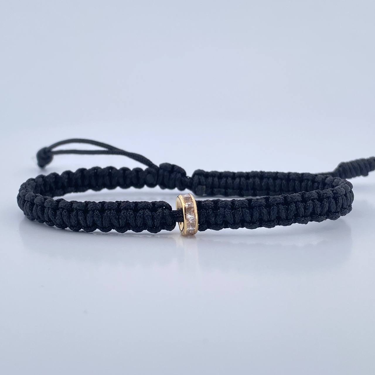 Pulsera Negra Herraje Cilindro 0.4gr / Circones Blancos Oro Amarillo 18K &