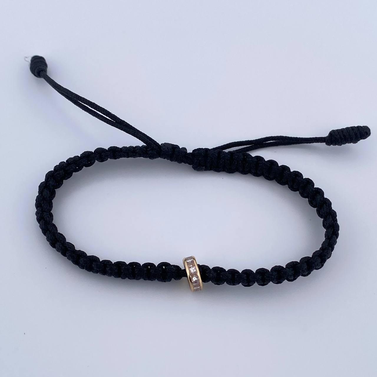 Pulsera Negra Herraje Cilindro 0.4gr / Circones Blancos Oro Amarillo 18K &