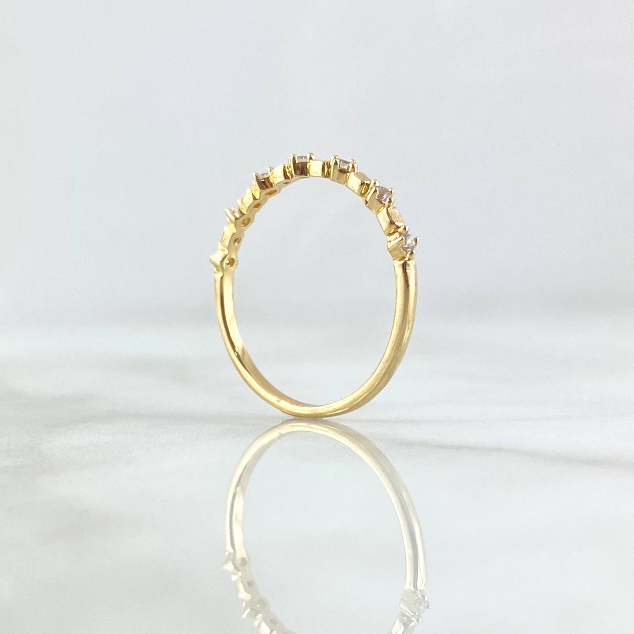 Seven Cubic Alamas Ring 1.4gr / T6 1/4 / White Zircons 18K Yellow Gold