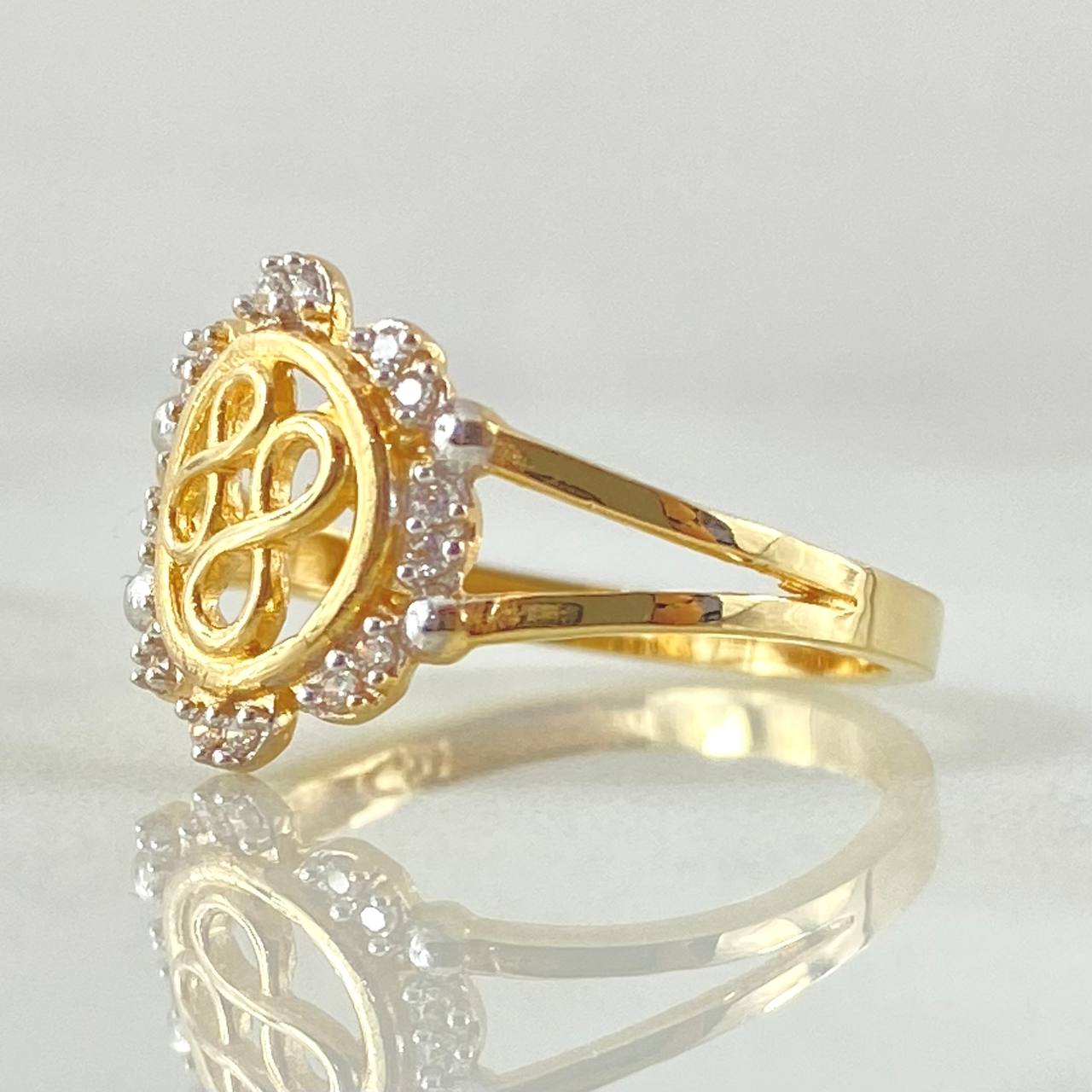 Anillo Doble Infinito Floreado 2.35gr / T6 1/2 / Oro Amarillo 18K