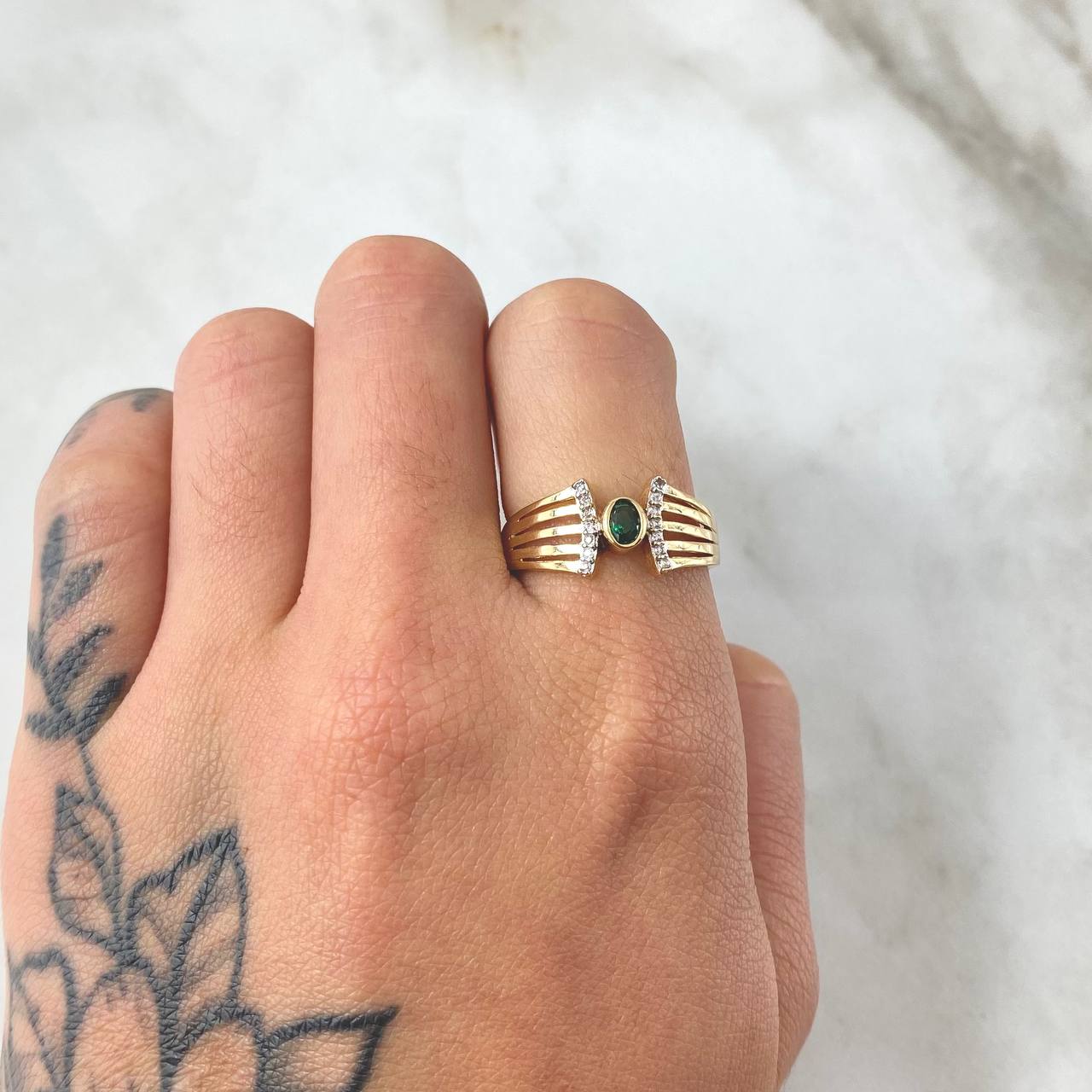 Anillo Cetro Rayado 2.95gr / T7 1/2 / Oro Amarillo 18K