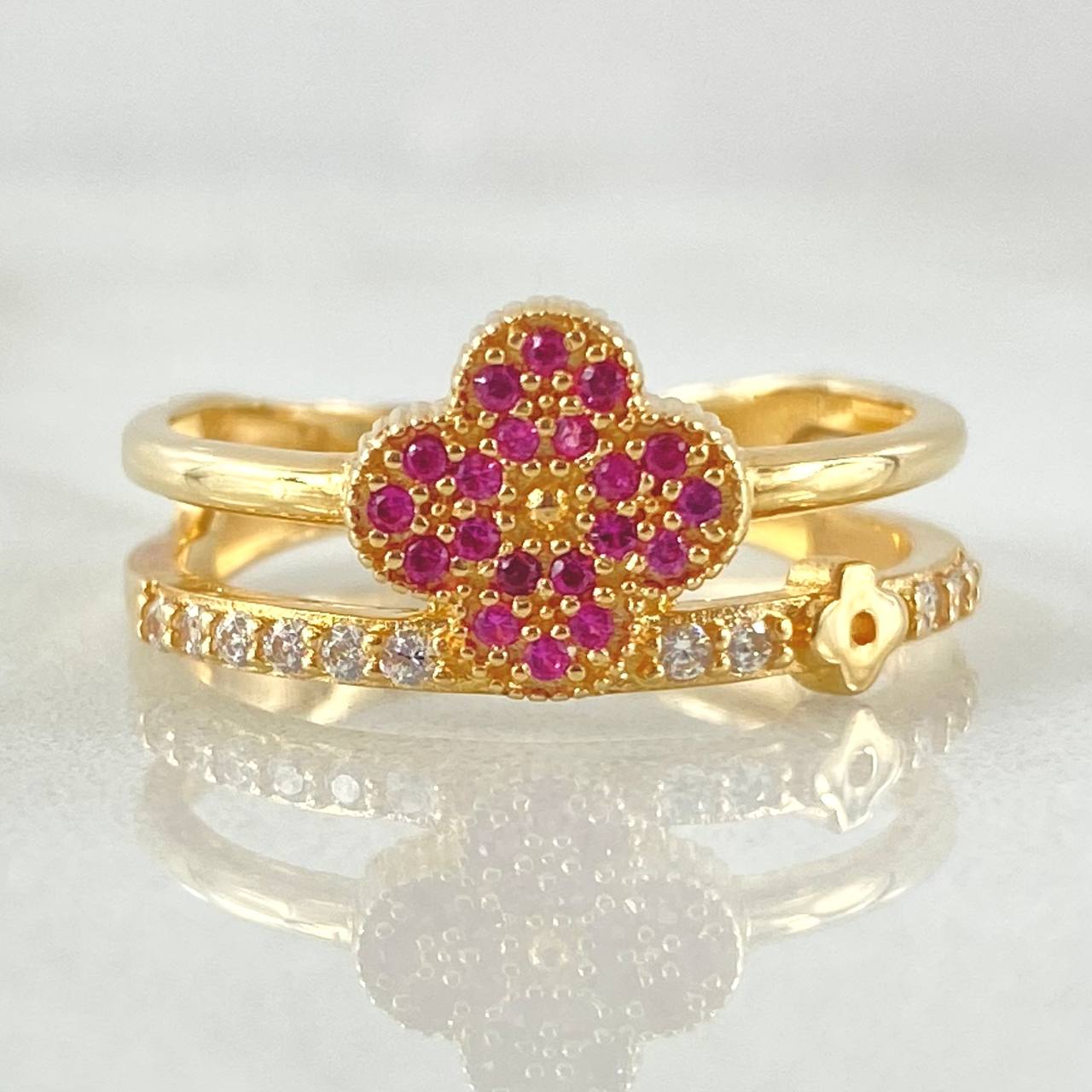 Clover Linear Ring 3.6gr / Size 6 3/4 / 18K Yellow Gold