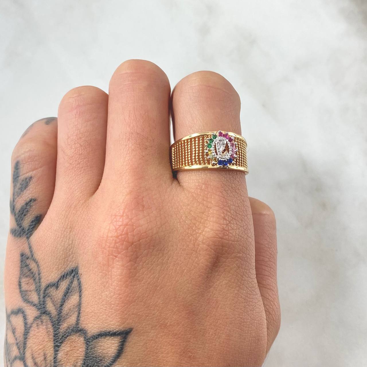 Virgin Mary Dotted Ring 4.15gr / Size 8 1/2 / Two-tone Yellow White 18K Gold