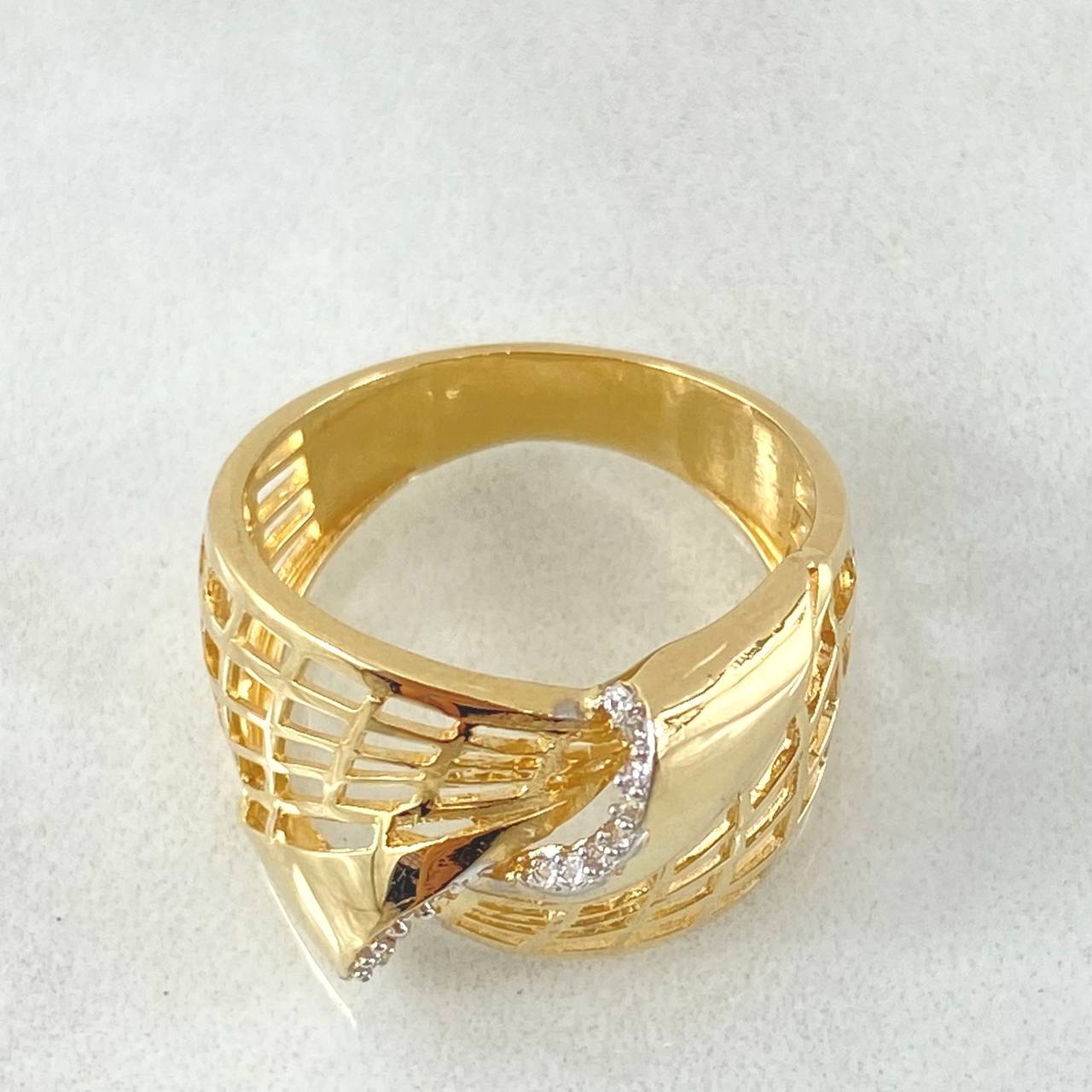 Mesh Wave Ring 3.9gr / Size 6 3/4 / 18K Yellow Gold