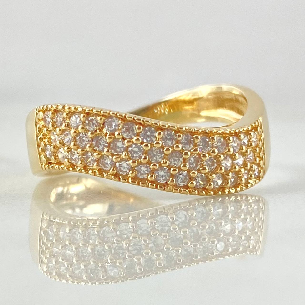 Double Wave Ring 3.4gr / Size 6 1/4 / 18K Gold