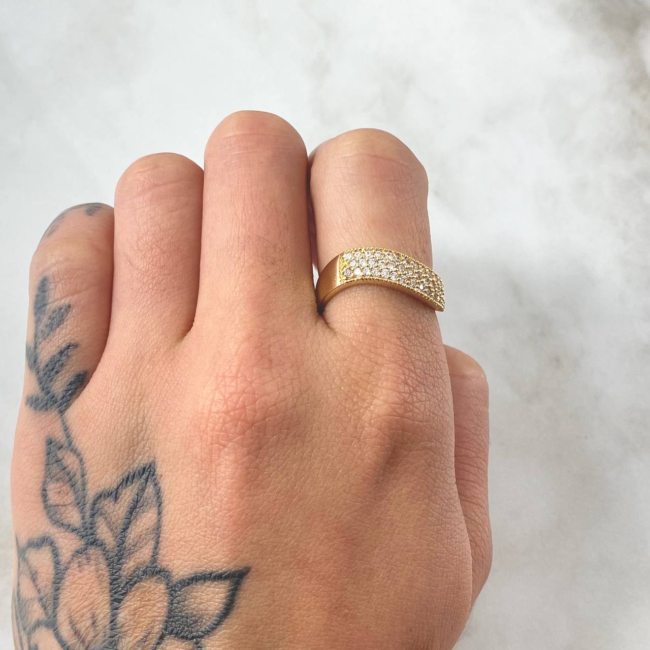 Anillo Ola Doble 3.4gr / T6 / Oro Amarillo 18K