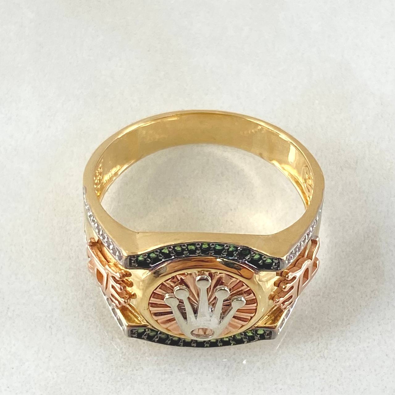 Crown Ring 7.15gr / Size 11 / Three 18K Golds