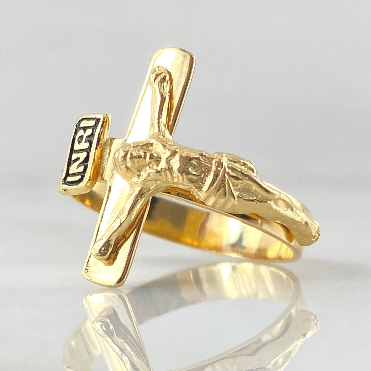 Christ Cross Ring 4.45gr / Size 9 1/4 / 18K Yellow Gold