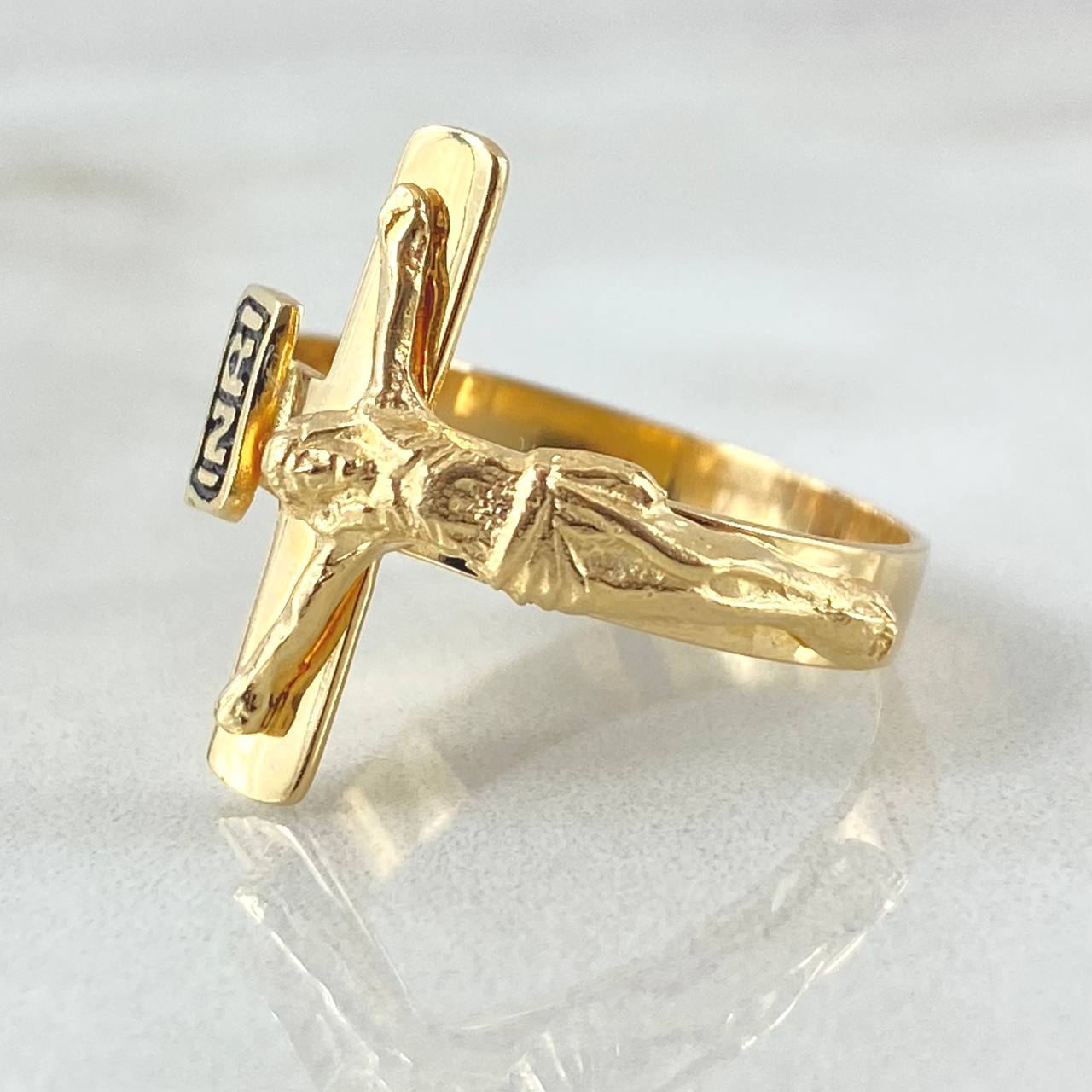 Christ Cross Ring 4.45gr / Size 9 1/4 / 18K Yellow Gold