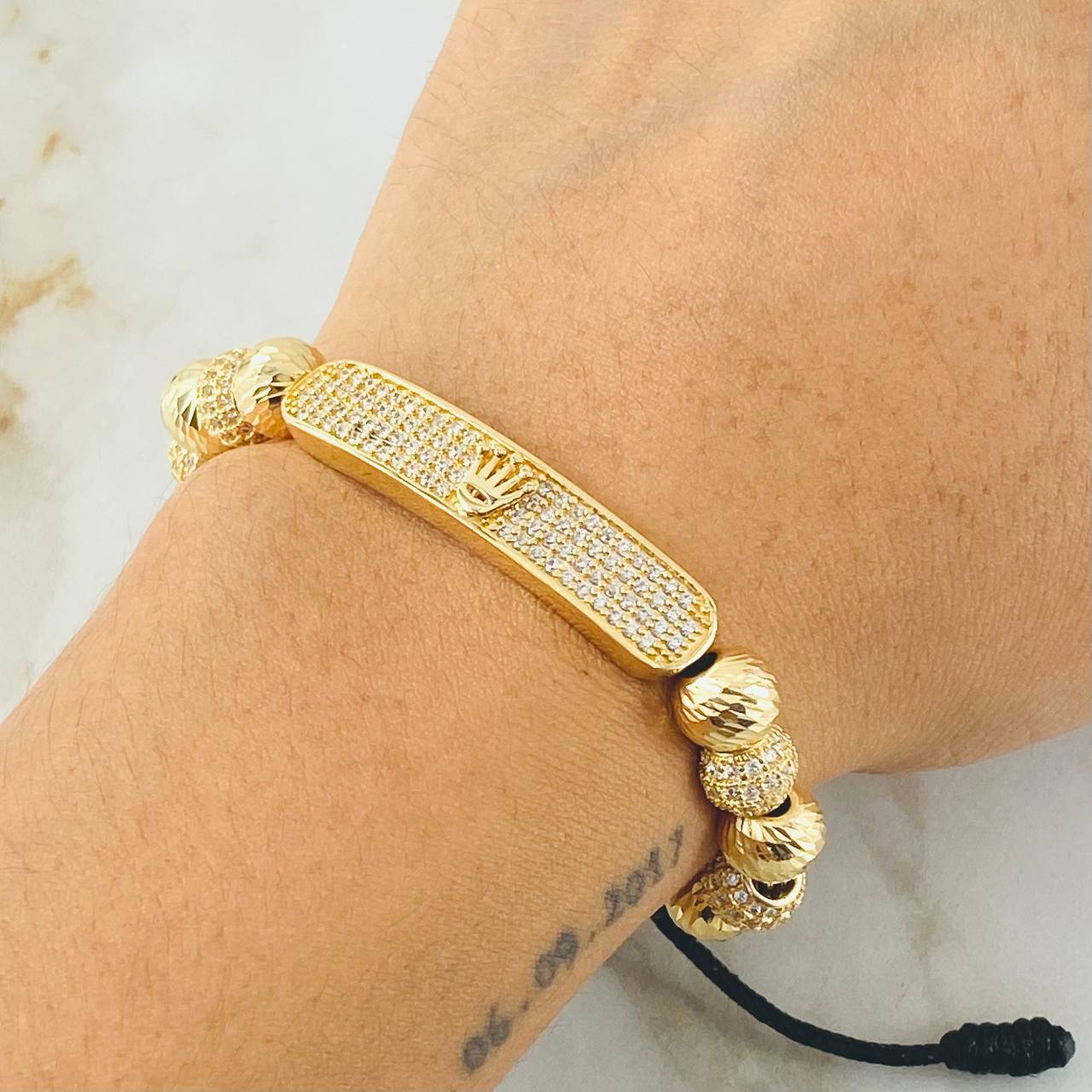 Black Bracelet Charm Rectangular Plate Crown 13gr / 18K Yellow Gold *