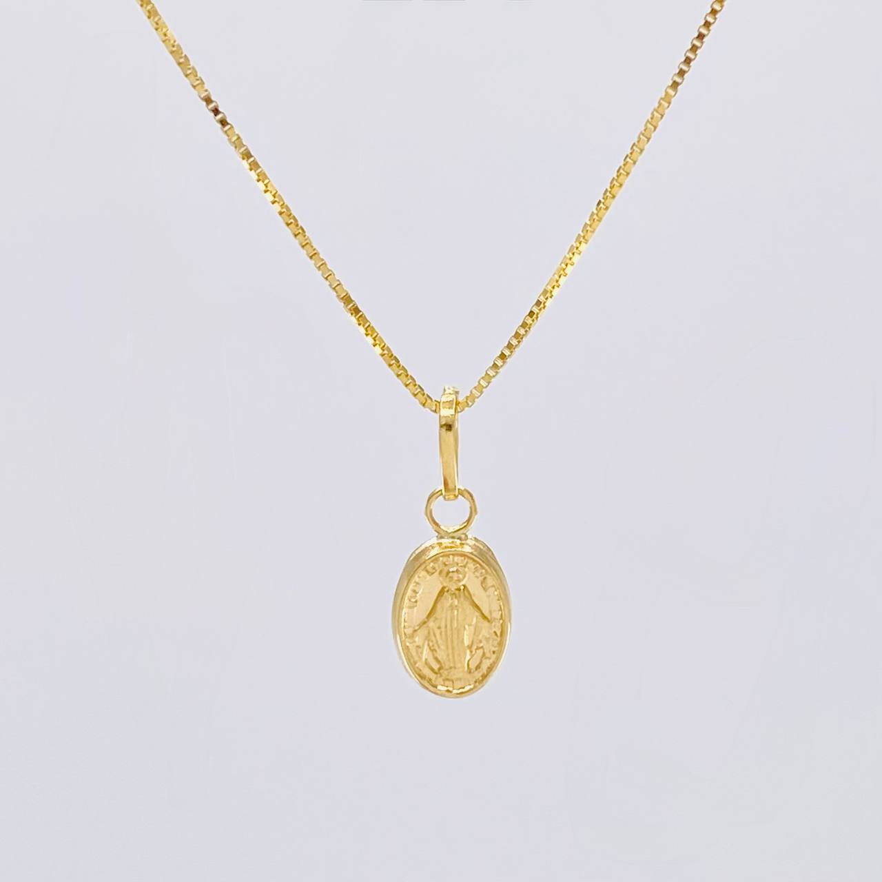 Set Cadena Veneciana + Dije Virgen Milagrosa / 1.35g / 16 in Oro Amarillo 18K