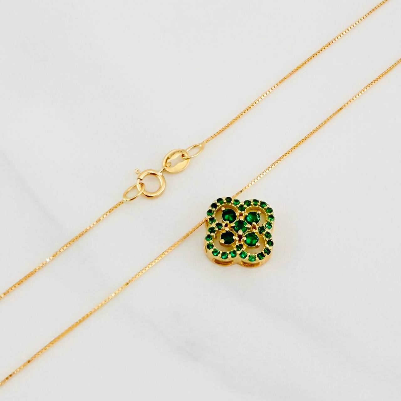 Set Cadena Veneciana + Dije Trebol / 2.4 g / 17 3/4 in Oro Amarillo 18K