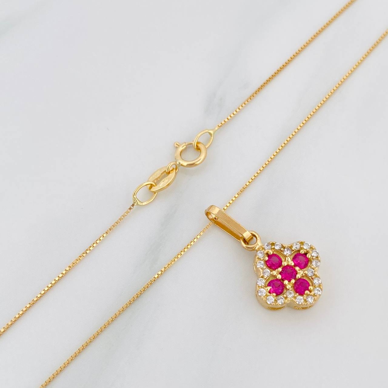 Set Cadena Veneciana + Dije Trebol / 2.1 g / 17 3/4 in Oro Amarillo 18K