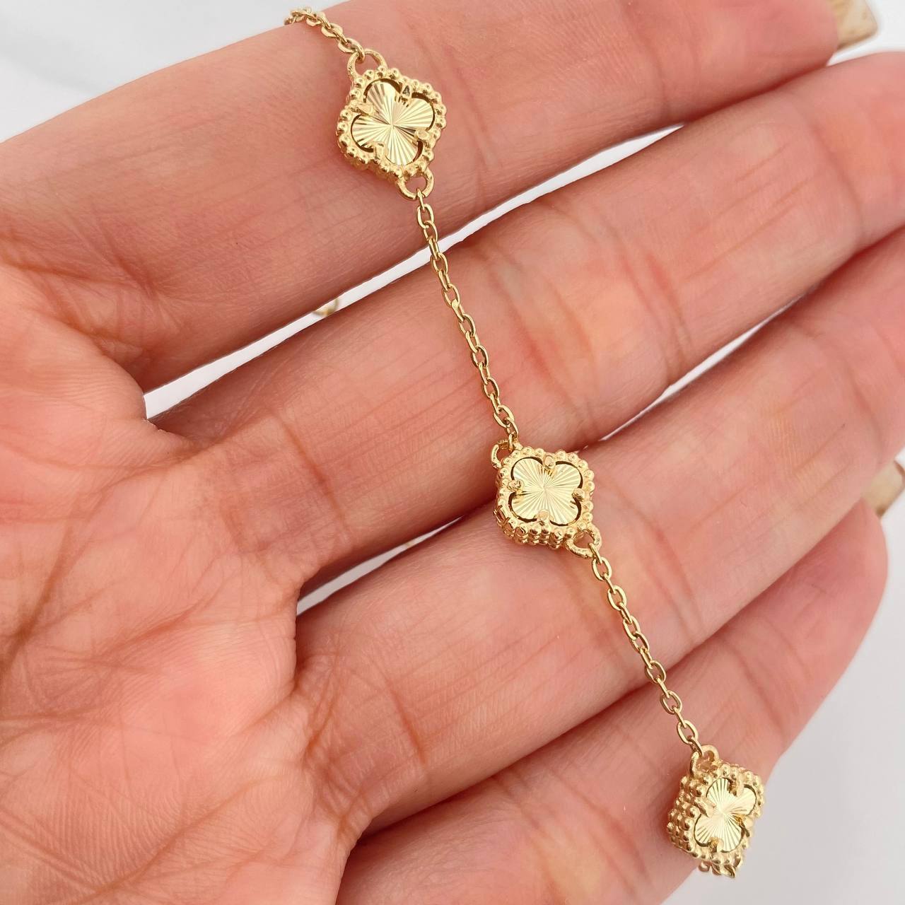 Modular Bracelet Classic Link Clover 3.55 g / 6 3/4 in - 7 1/2 in / 1.2 mm 18K Yellow Gold