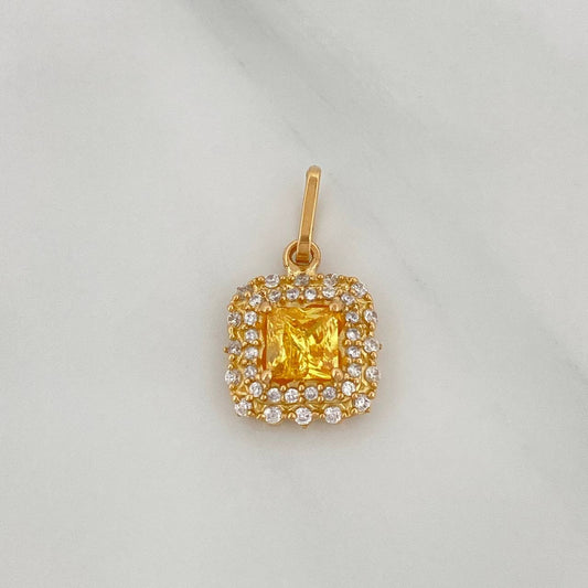 Dije Halo Cuadrado 2.1 g / 3/4 in Oro Amarillo 18K