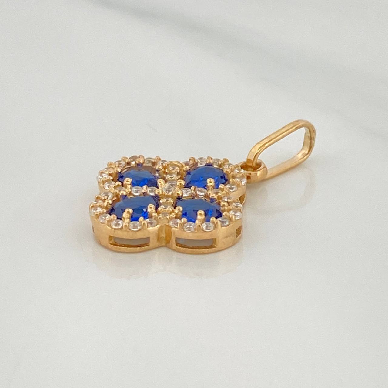 Dije Trebol 1.6 g / 3/4 in Oro Amarillo 18K