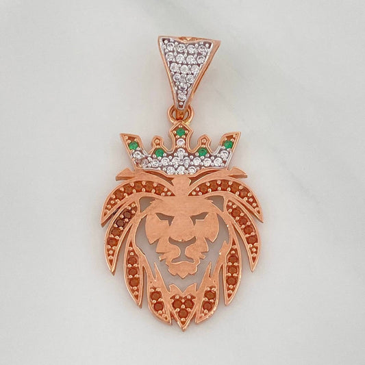 Dije León 3.1 g / 1 1/2 in Dos Oros Blanco Rosa 18K