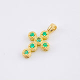 Dije Crúz Mini Aros Esmeralds 25pts 0.85gr / 3/4 in / Oro Amarillo 18K ©
