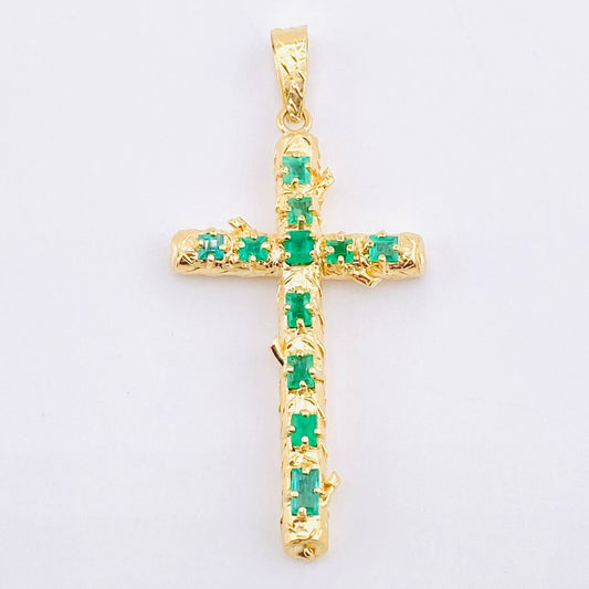 Dije Crúz Tronco Esmeraldas 2.1 Qts 6gr / 2 1/4 in / Oro Amarillo 18K ©