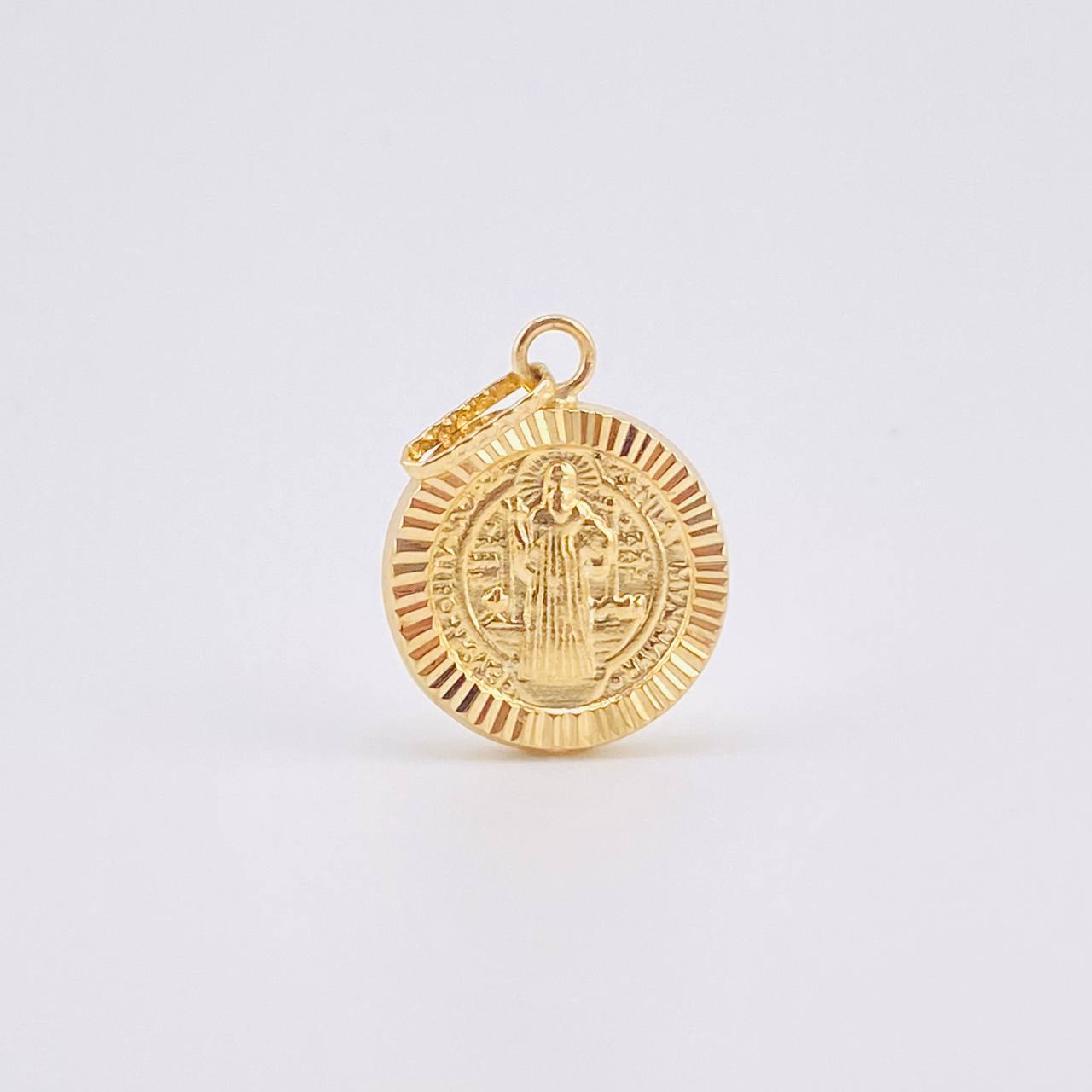Dije San Benito 0.8gr / 3/4 in / Oro Amarillo 18K ©