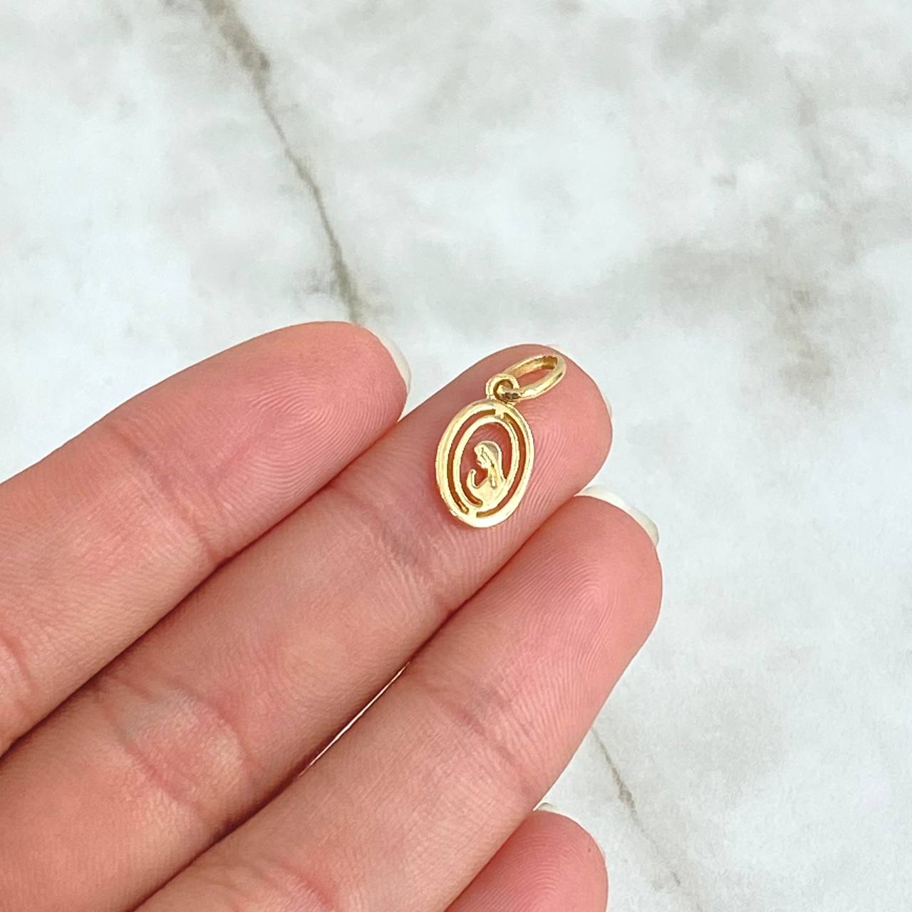 Dije Virgen Maria 0.7gr / 1.8cm / Silueta Oro Amarillo 18K