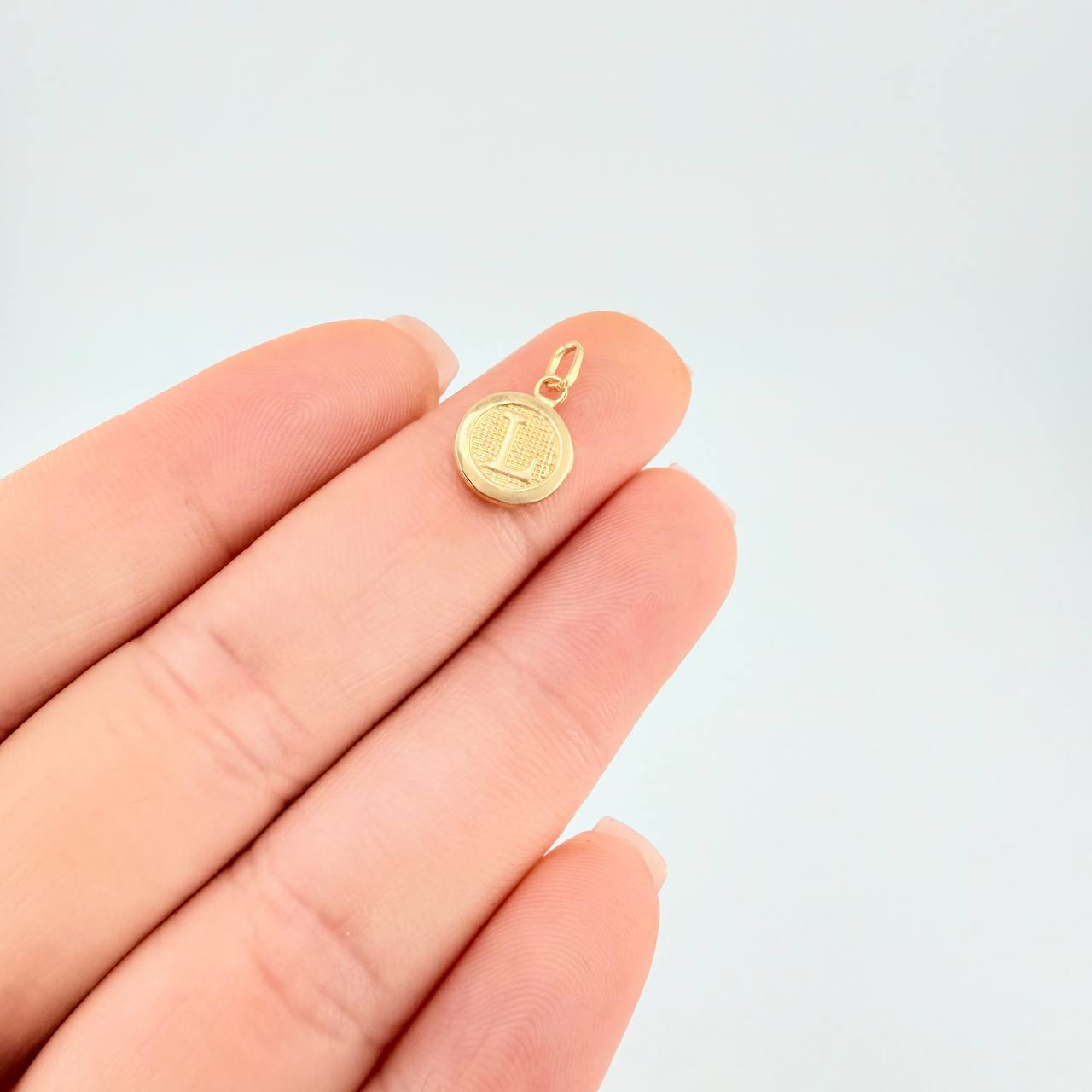 Pendant Letter L Circle 0.45 g / 1/2 in Yellow Gold 18K