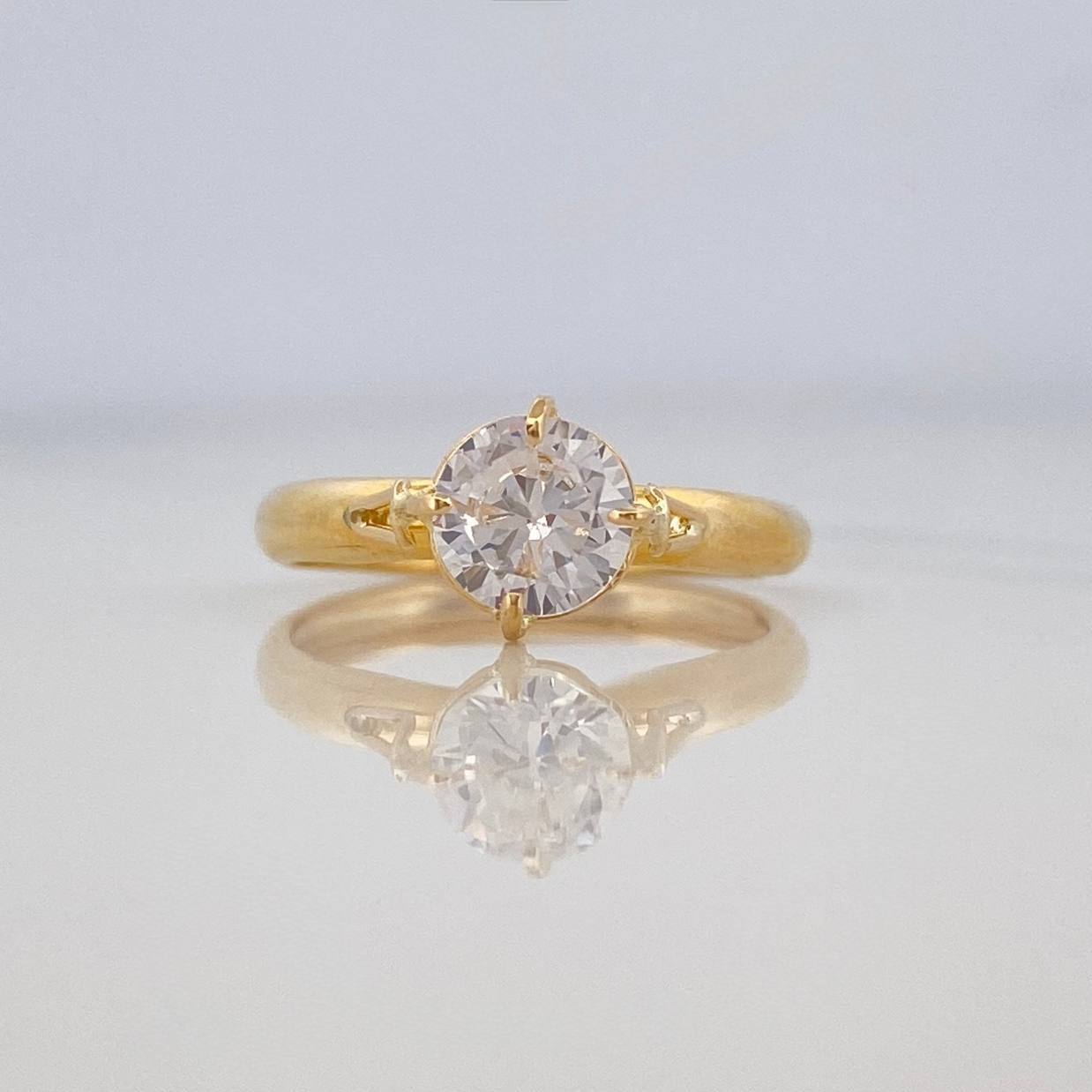 Solitaire Ring Four Prongs 1.25 g / T5 3/4 Yellow Gold 18K