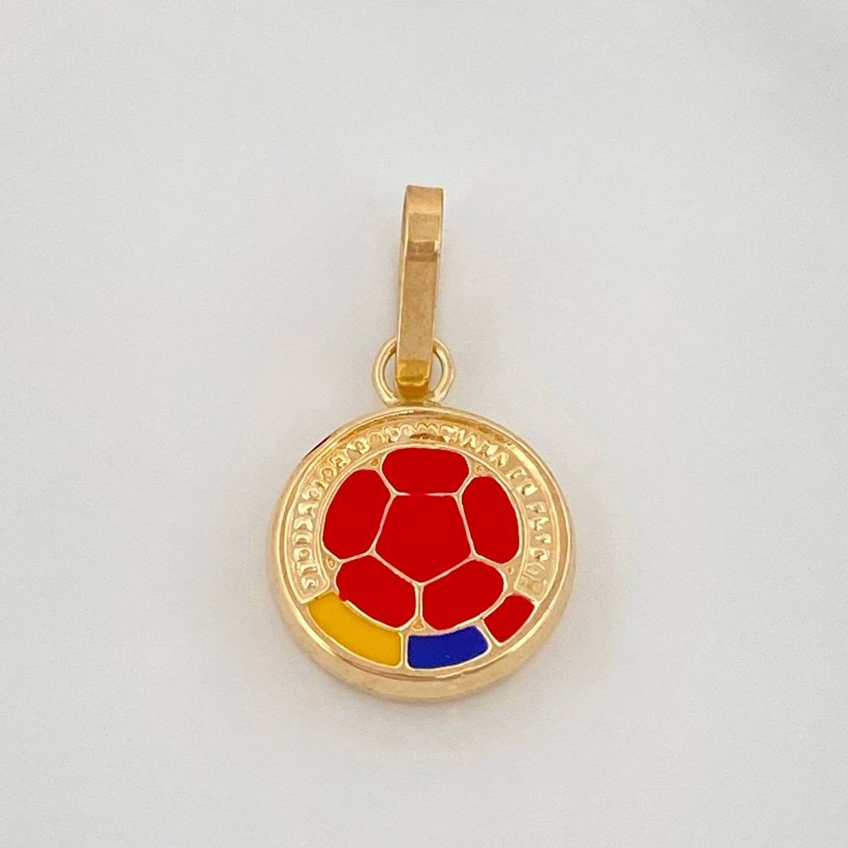 Dije Escudo Seleccion 0.65 g / 1/2 in Oro Amarillo 18K